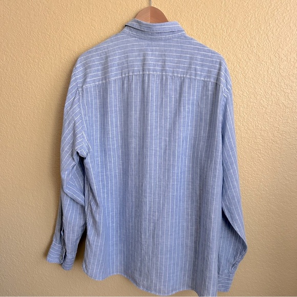 UntuckIt Linen Long Sleeve Button Down Shirt - Picture 3 of 7